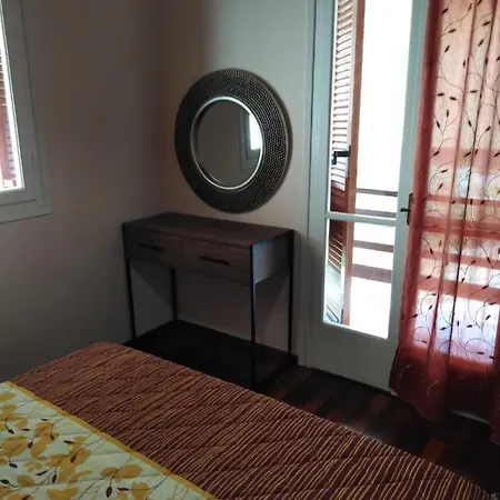 Dimitra ניקיאנה